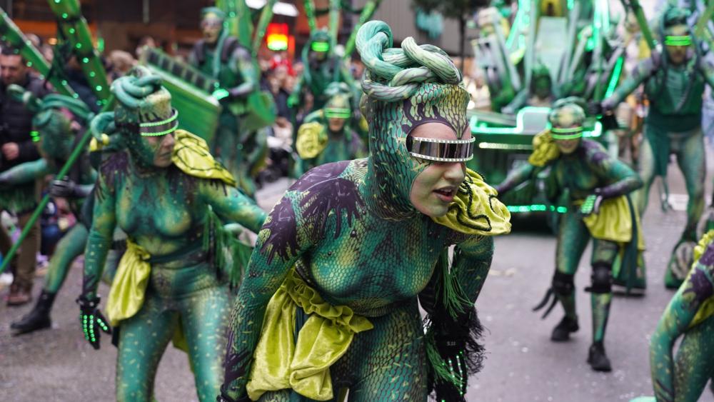 Imagen Más de 1.300 personas protagonizan el Desfile de Carnaval 2023