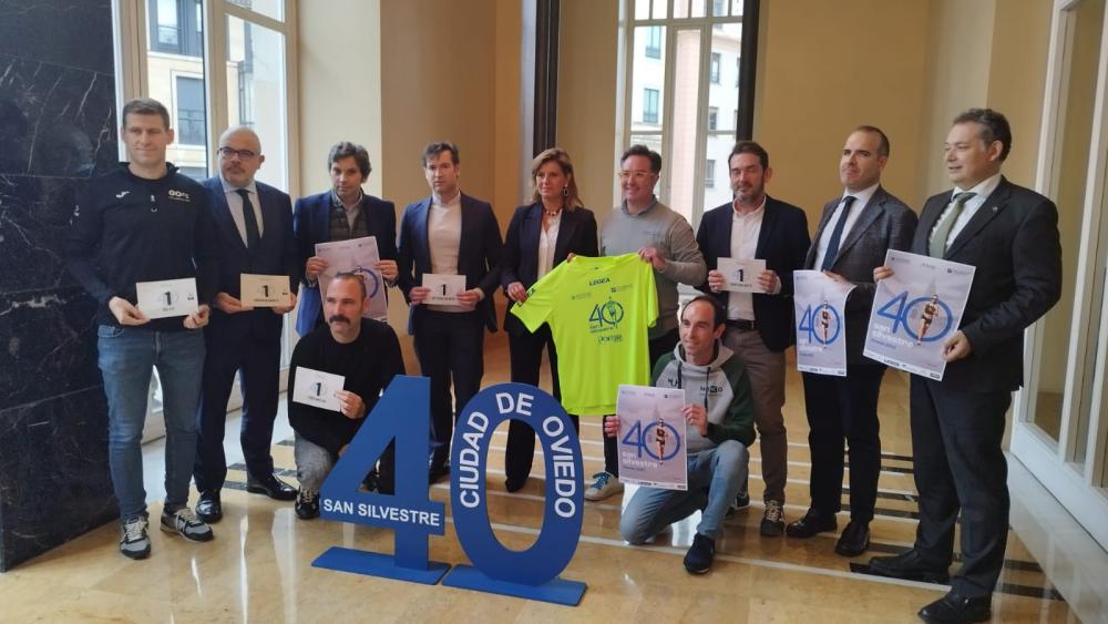Imagen Un total de 6.500 deportistas despedirán el año corriendo la 40º San Silvestre de Oviedo