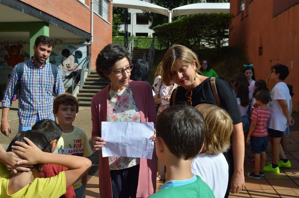 Imagen Mercedes González y Ana Taboada visitan el colegio Veneranda Manzano en el programa de apertura de colegios en verano